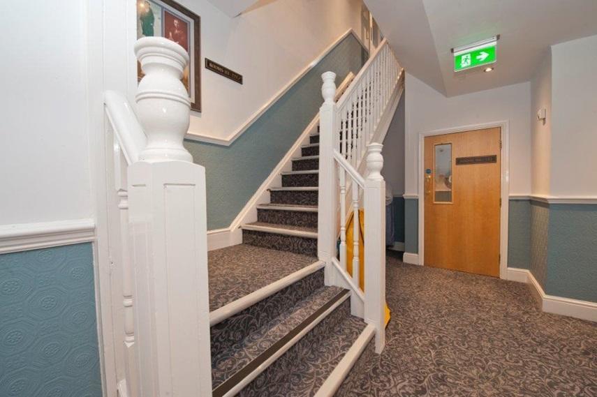 The Portland Hotel Wetherspoon Chesterfield Eksteriør billede